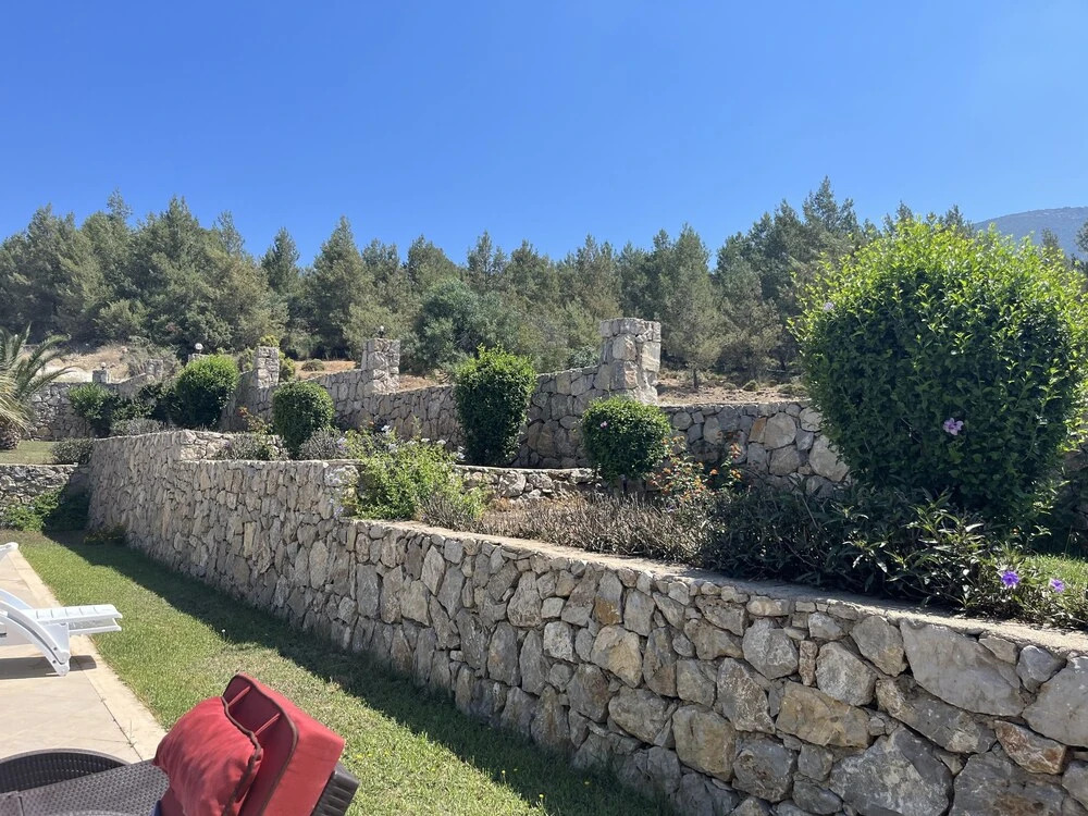 Stunning Spacious Poolside 2-bed Apt in Ovaçik