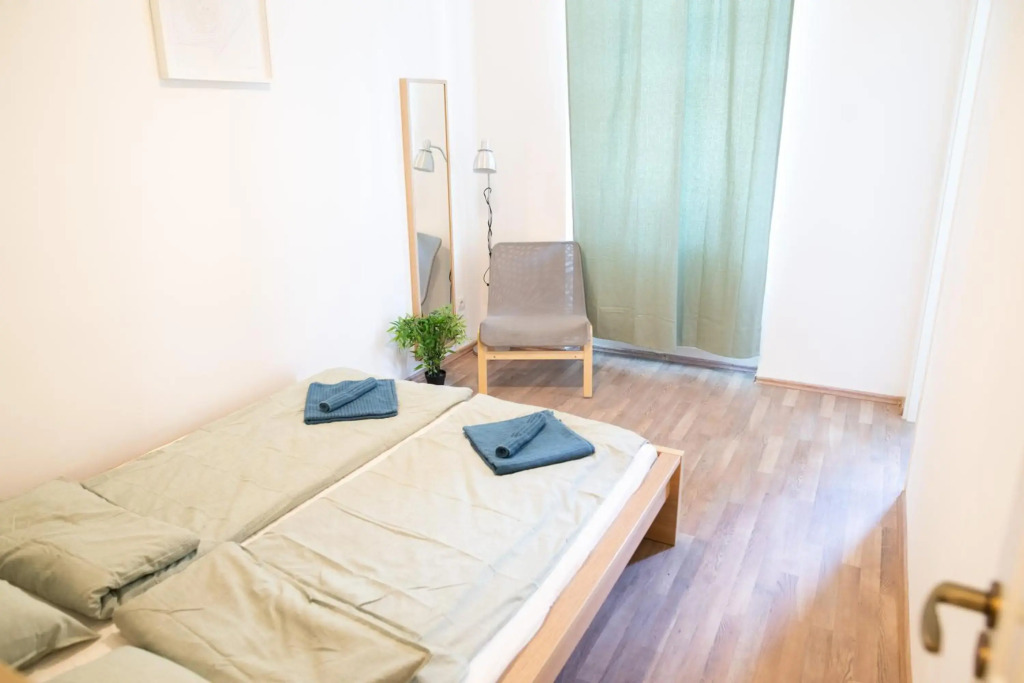 N28 Condo Apartment Next To Andrassy.