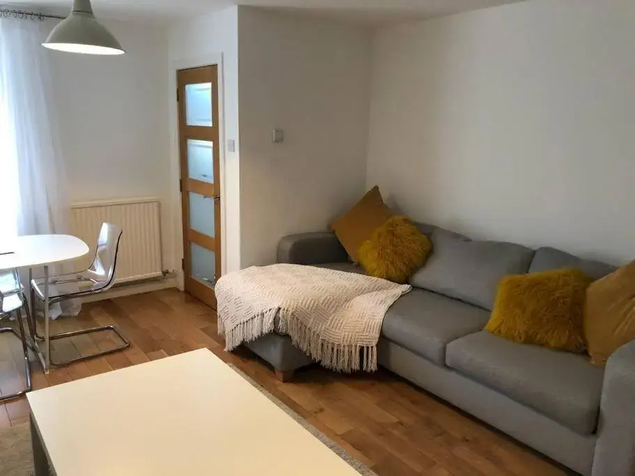 75b Broughty Ferry