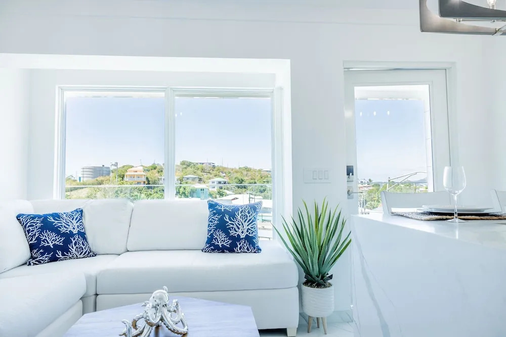 Dolphin Suites