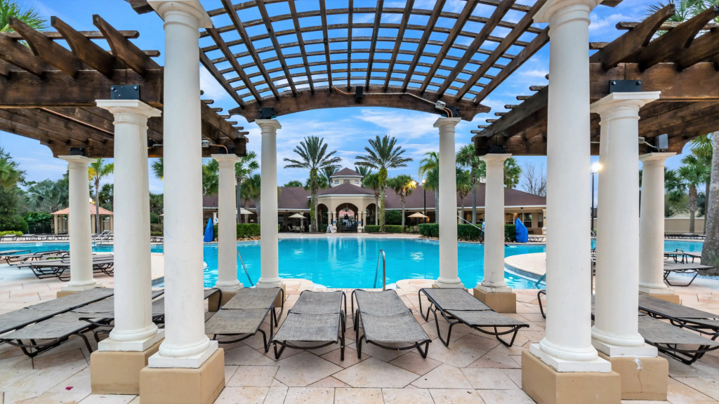 3 Bedrooms Condo Only Minutes From Disney