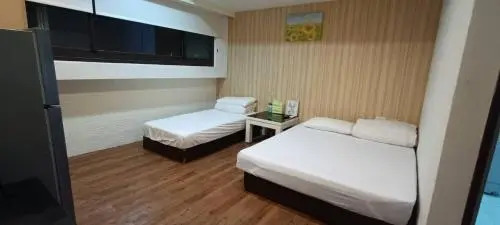EZ Stay Hotel