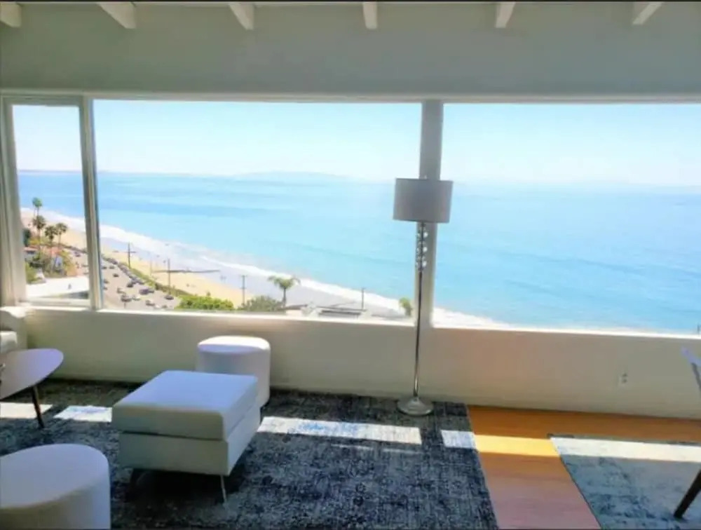 17878 Los Angeles - 4 Br Home