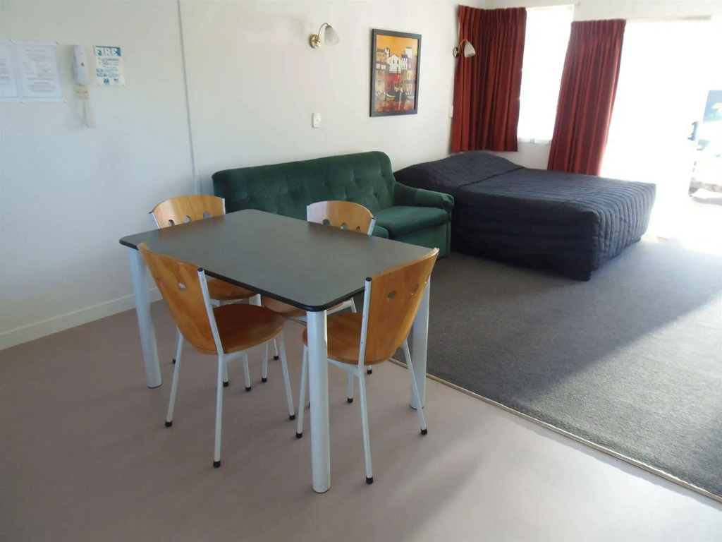 Kings Court Motel