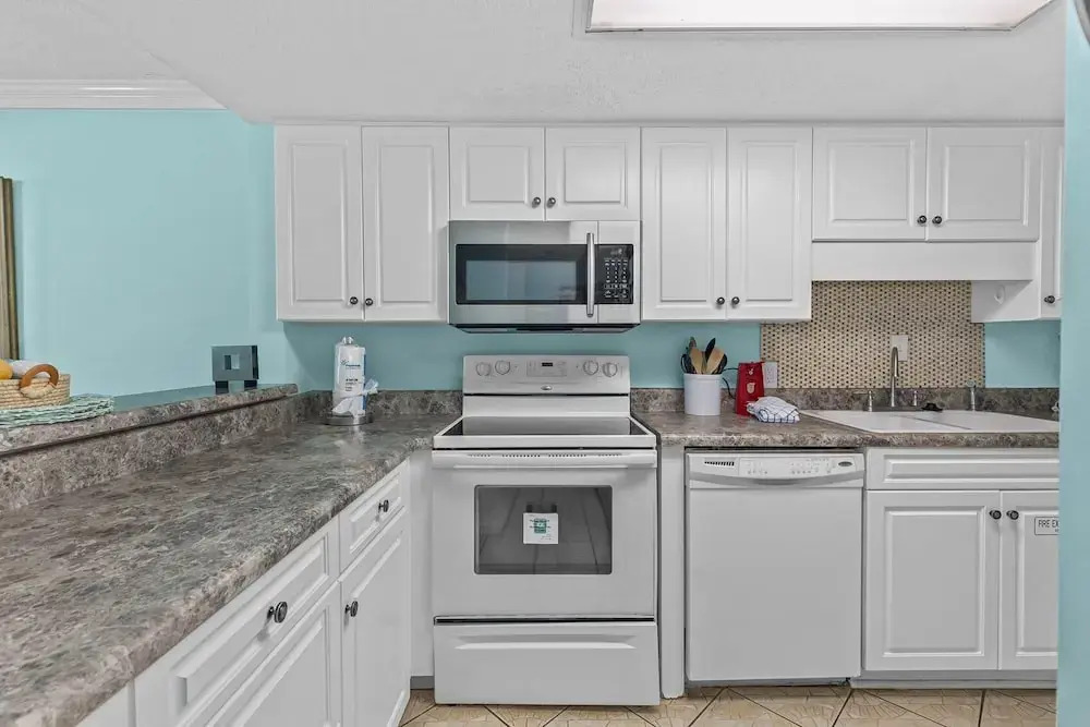 Castaways 1b 2 Bedroom Condo