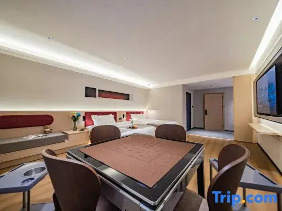Starry Cloud Hotel