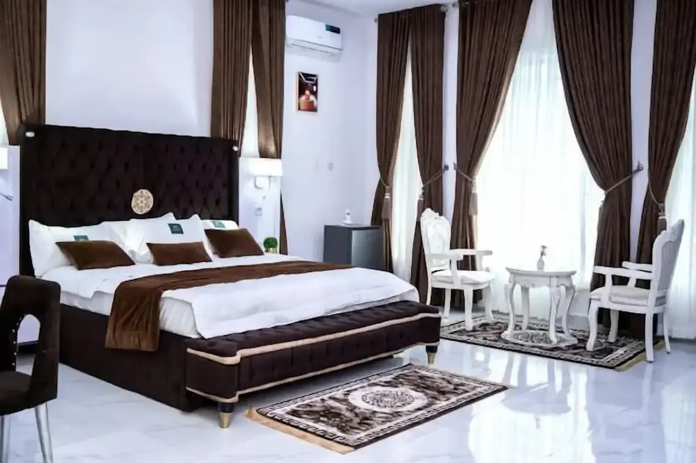 Gold Palm Hotels Ltd
