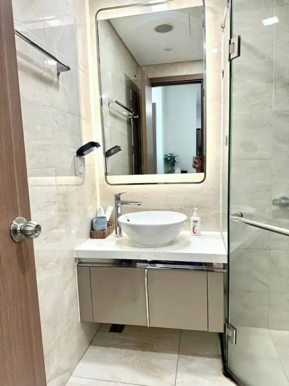 The Emerald Suites at Landmark 81