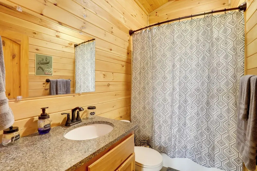 Family Cabin w/ Deck By Mark Twain Natl Forest!