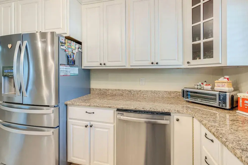 Fishing Dock & Grill: Pet-friendly North Port Home