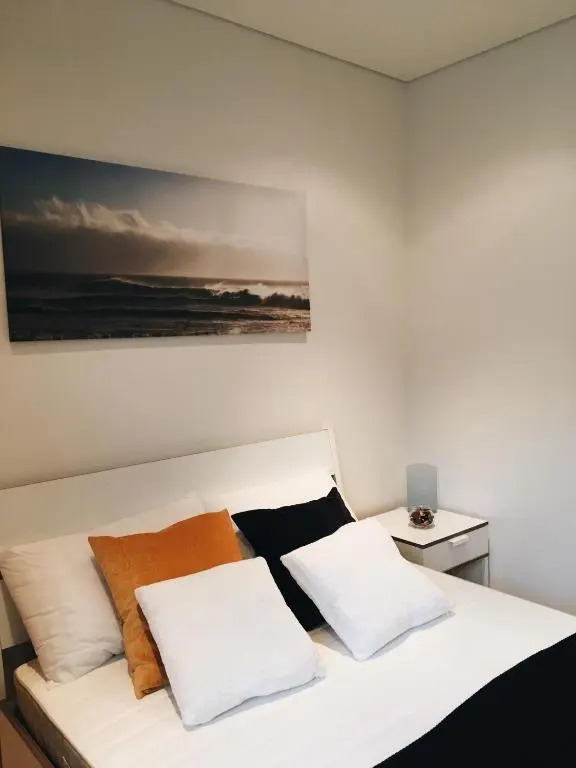 NEW APT center 1 min walk beach/river/casino!!!