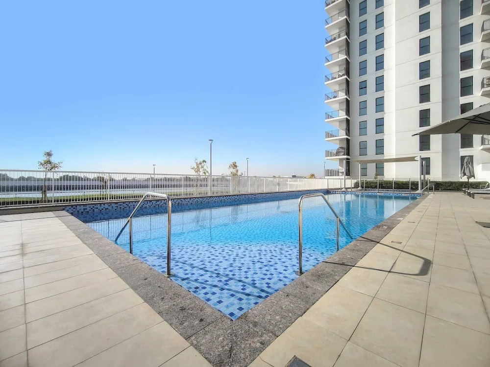 Silkhaus Canal View 3bdr Maid Near Ferrari World