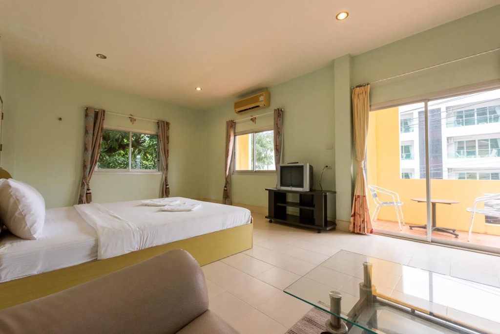 Pachumas Hotel
