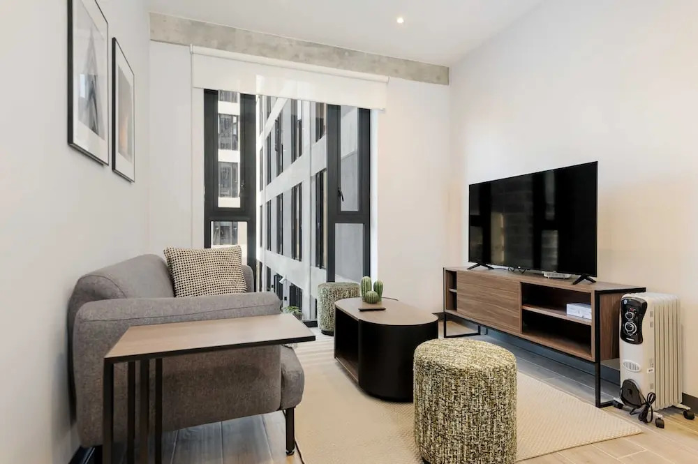 w Enchanting 1BR in the Heart of Interlomas