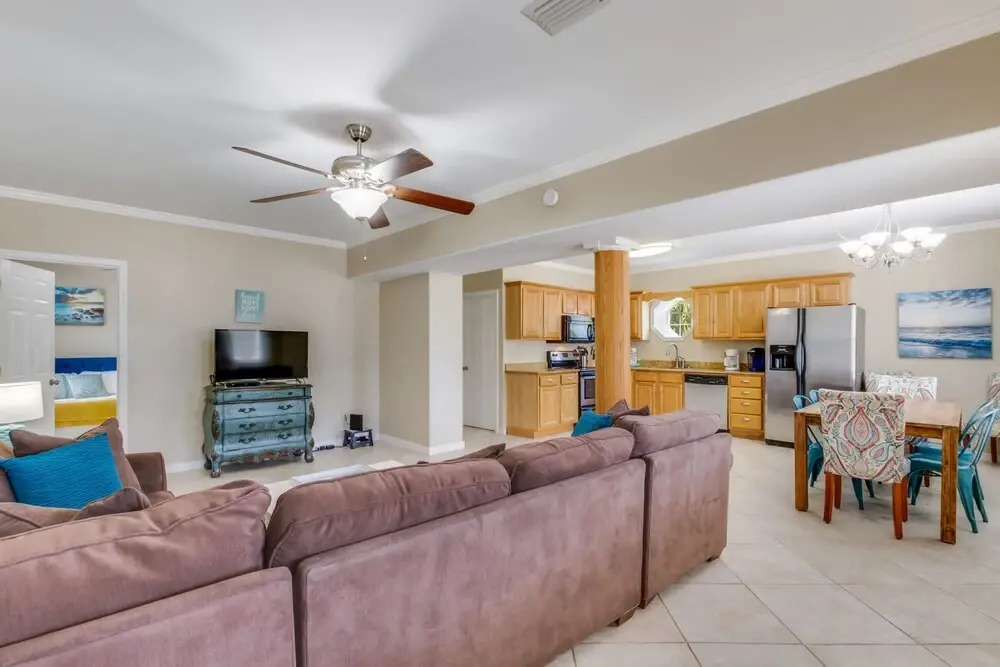 Sel De Vie 6 BR Sleeps 18 dog Friendly