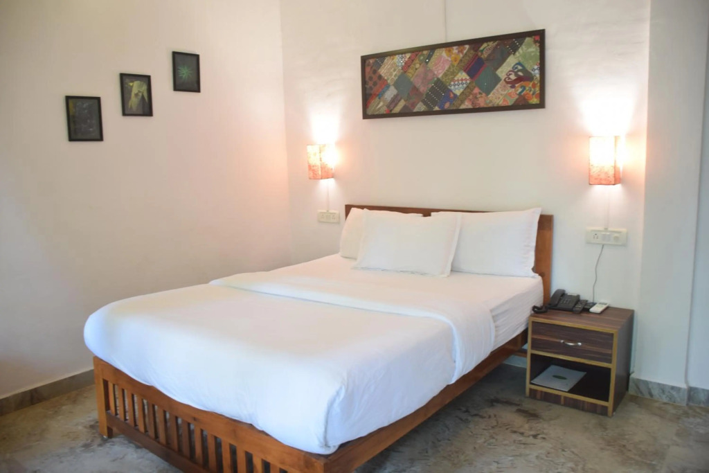 Laliguras Villa Beachside Escape - 100m from Candolim Beach