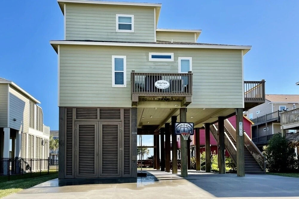 Deja View 3 Bedroom Home