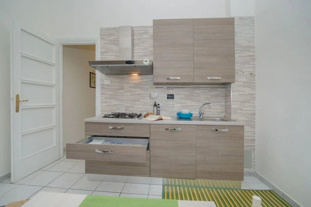 Colorful 3 bed Flat in Trendy San Giovanni!