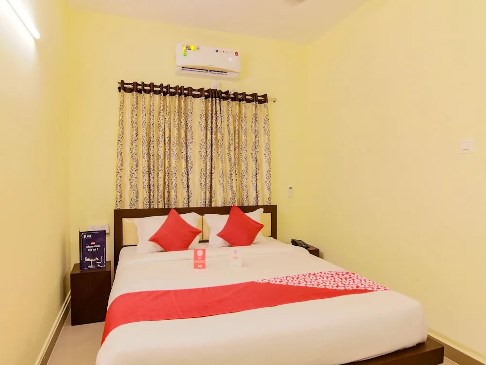Oyo 13123 Srk Grand