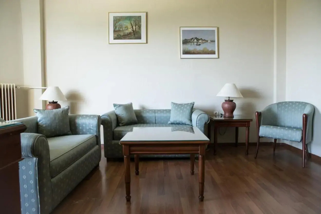 Tzaki hotel & restaurant Patras