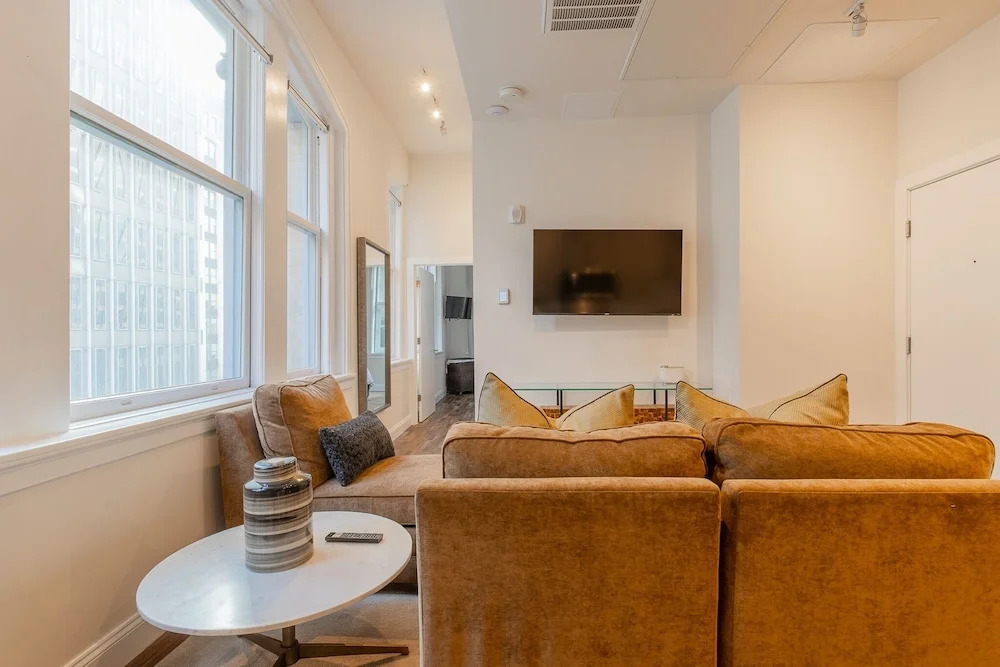 Inner Harbors Best Furnished Luxury Apartments 1 Bedroom Apts by Redawning