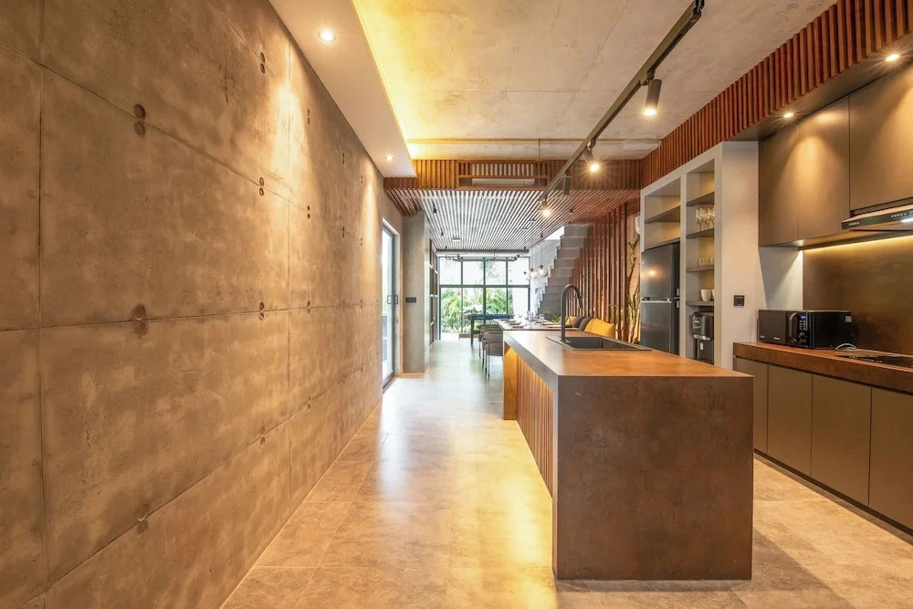 Robyn s Villa New Modern 4 BR Villa Canggu