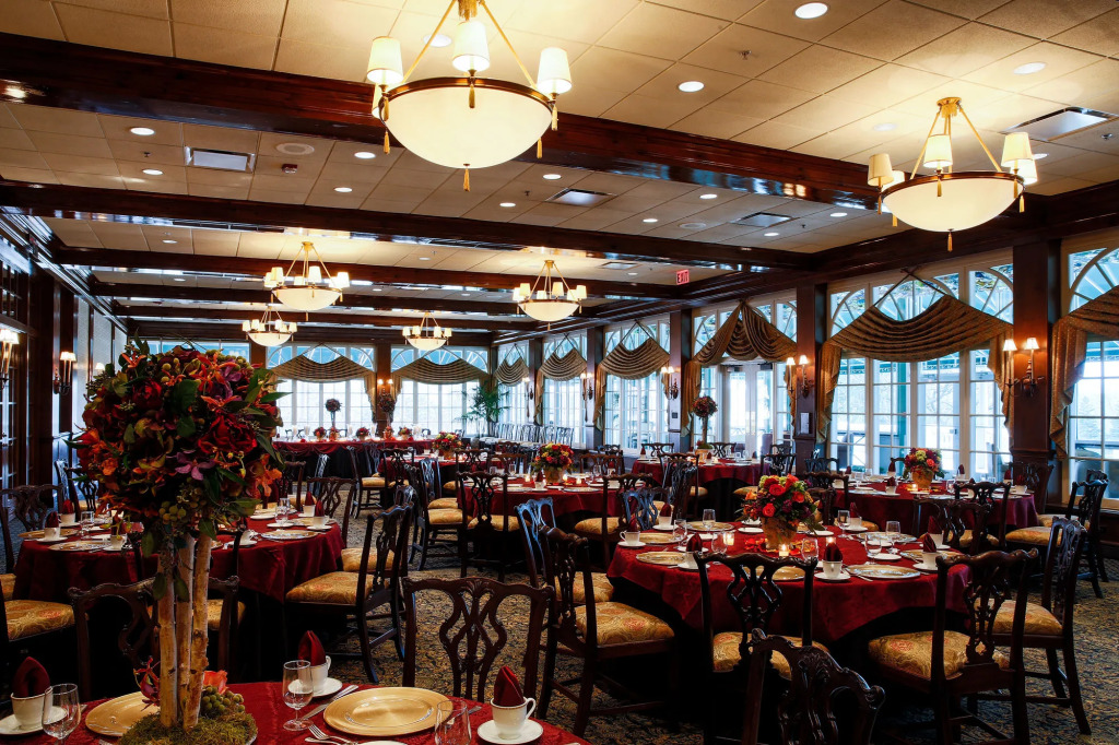 The Drake Oak Brook, Autograph Collection