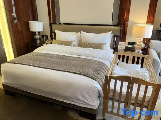 Deyang Celebrity Hotel