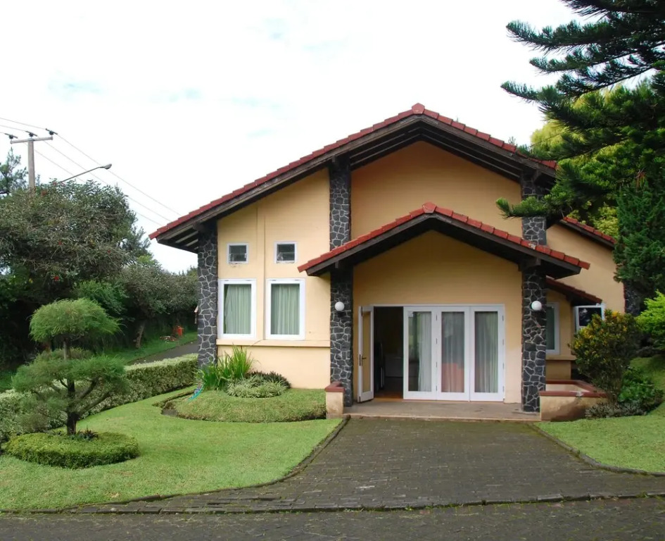 Chrysant Huis Villa Istana Bunga