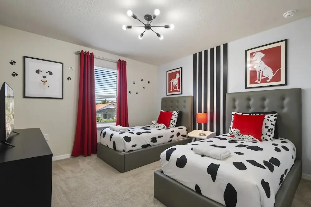 Relax in Style Pool, Resort Amenities, Near Disney