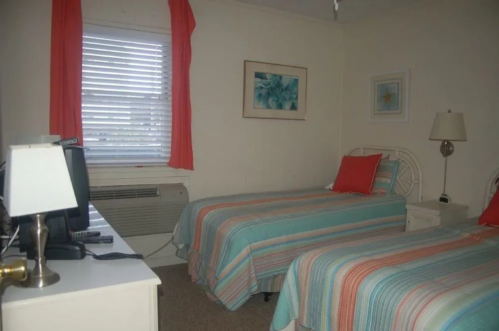 Palmwood Villas, Unit 101 - 2 Br Condo