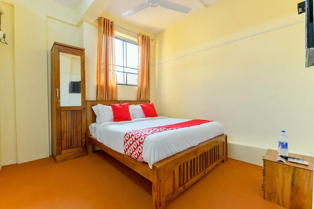 OYO 24607 Lotus Residency