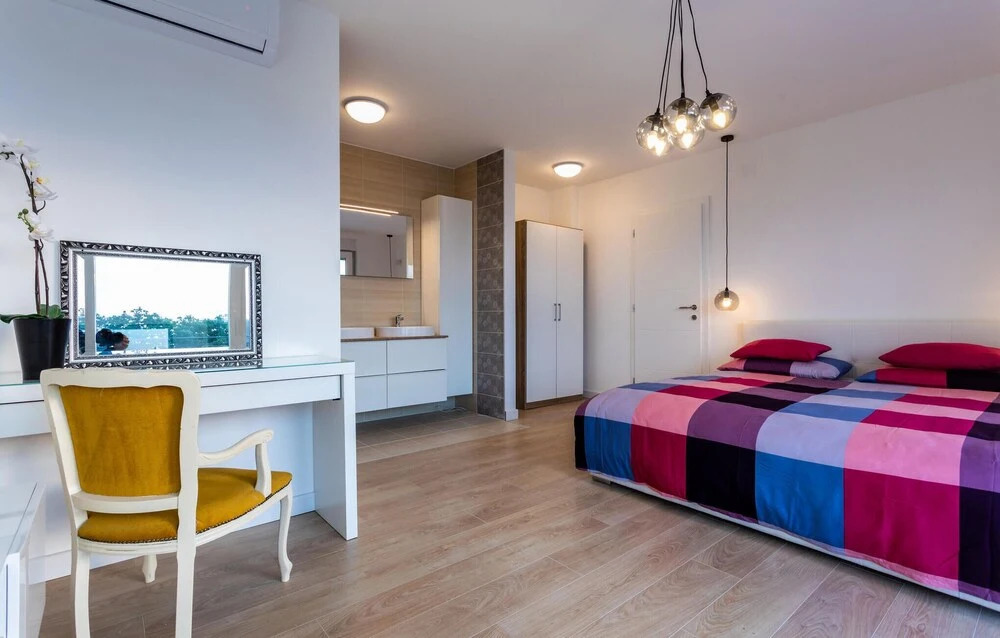 Beautiful Home in Klimno With Sauna, Wifi and 4 Bedrooms