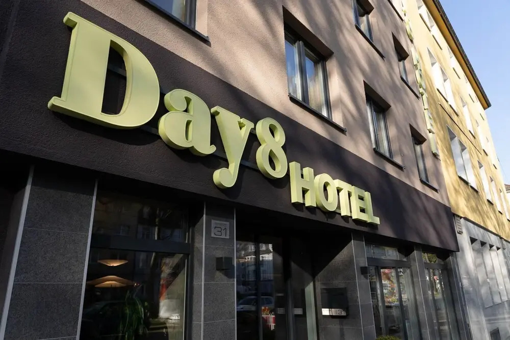 Day8 Hotel