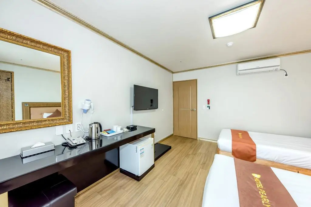 Jeju Pearly Hotel