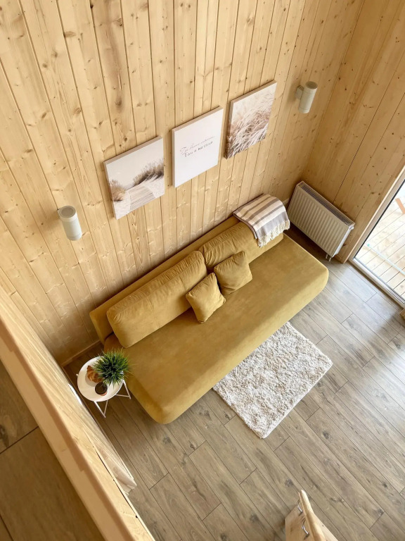 Дом Шелуха (Sheluha House) с сауной у пруда