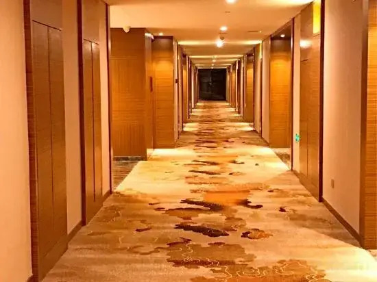 Rowin Grand Hotel