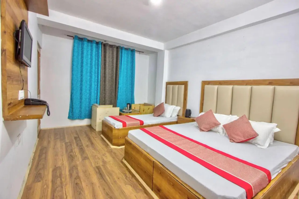 Hotel beas river retreat
