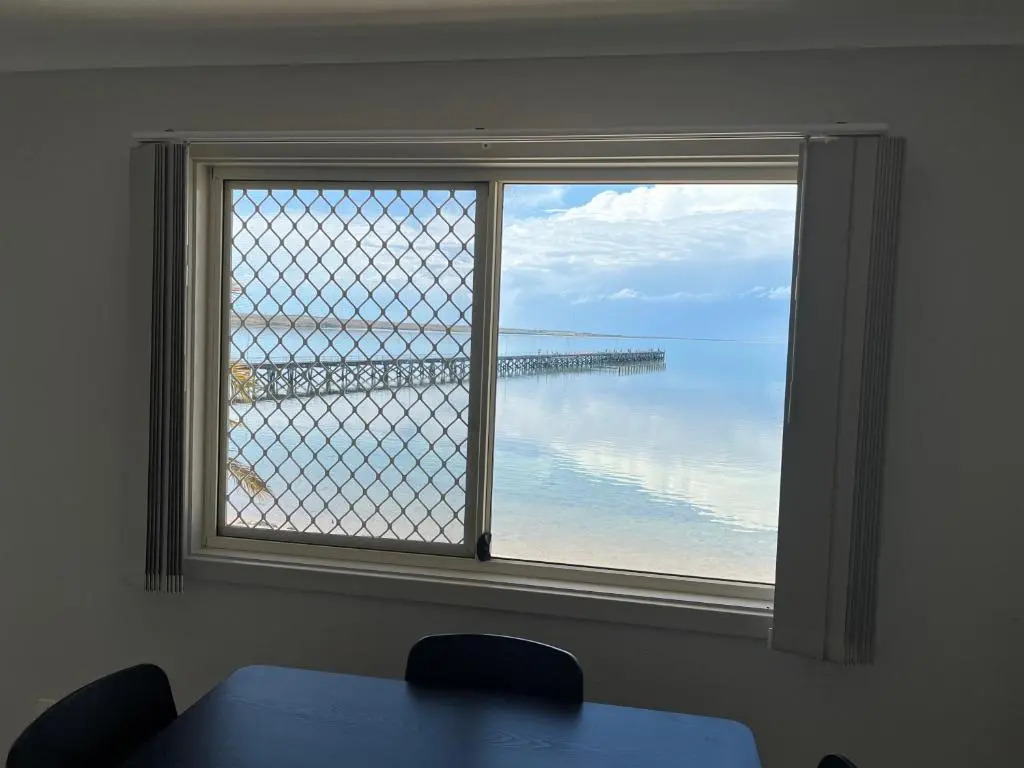 Beachside & Jetty View Apartment 7 - Sea Eagle Nest Apartment