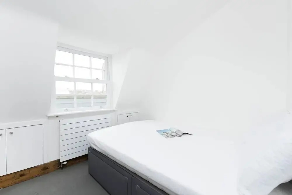 Beautiful And Central 2BR Loft Apartment