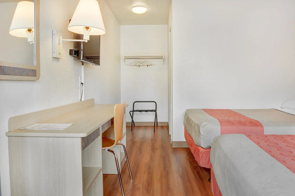 Motel 6-Portland, OR - Central