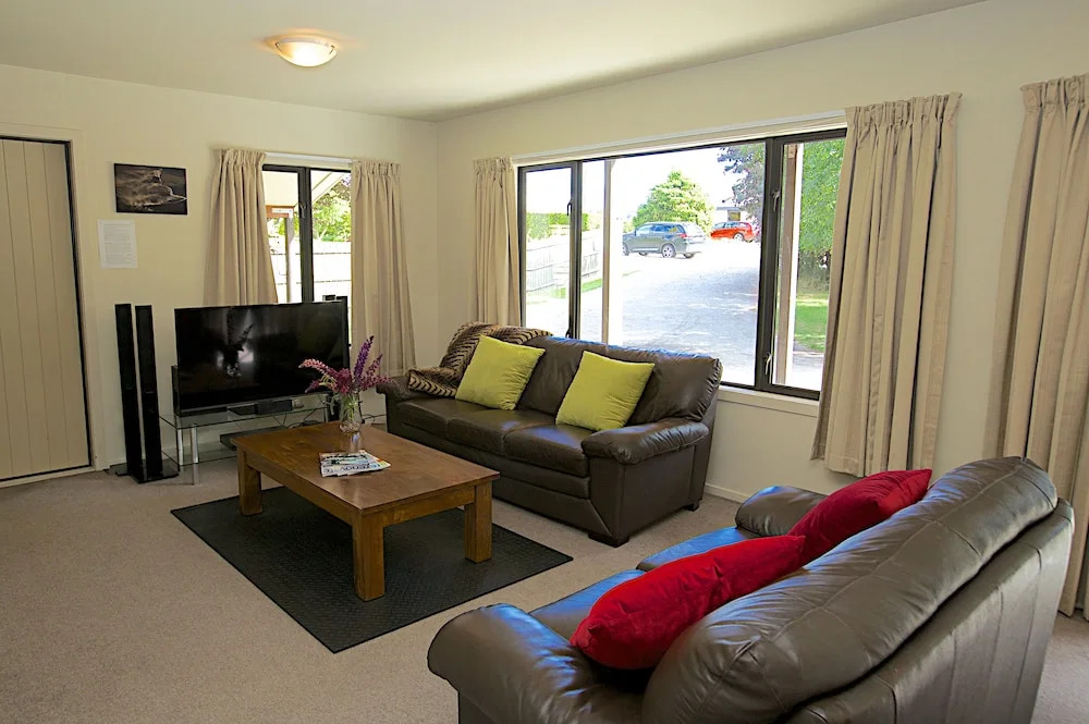 Manuka Rooms
