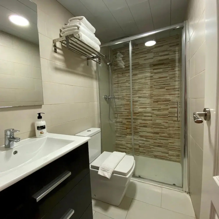 Unique 3 BED House in Horta By Myrentalhost