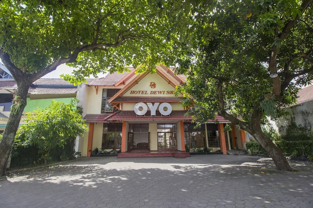 Hotel Dewi Sri by OYO Rooms