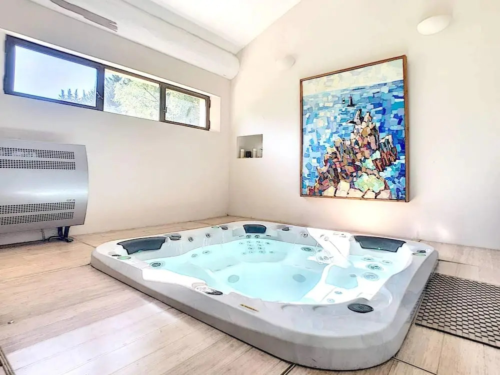 Villa with 6 Bedrooms in Saint-Rémy-De-Provence, with Private Pool, Enclosed Garden And Wifi - 266 Km From the Beach