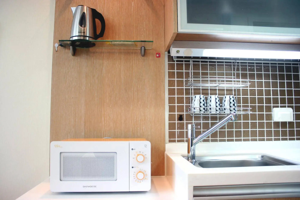 Incheon Airport Line Guesthouse