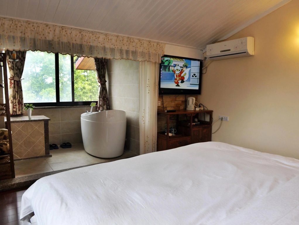 Yangshuo River View Hotel