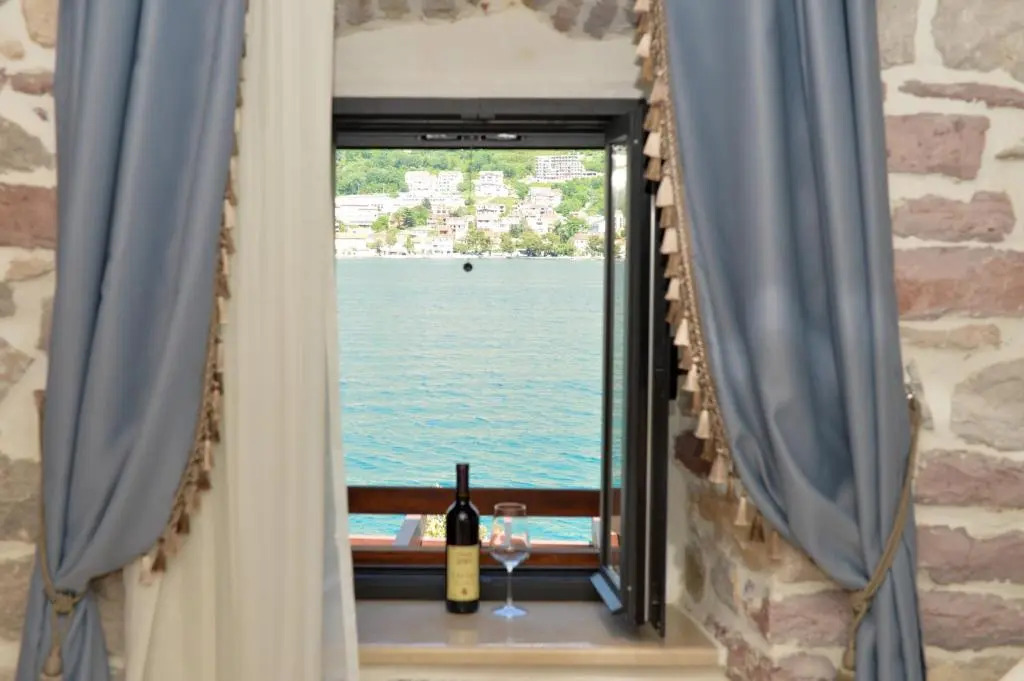 SEASIDE HOUSE KOTOR