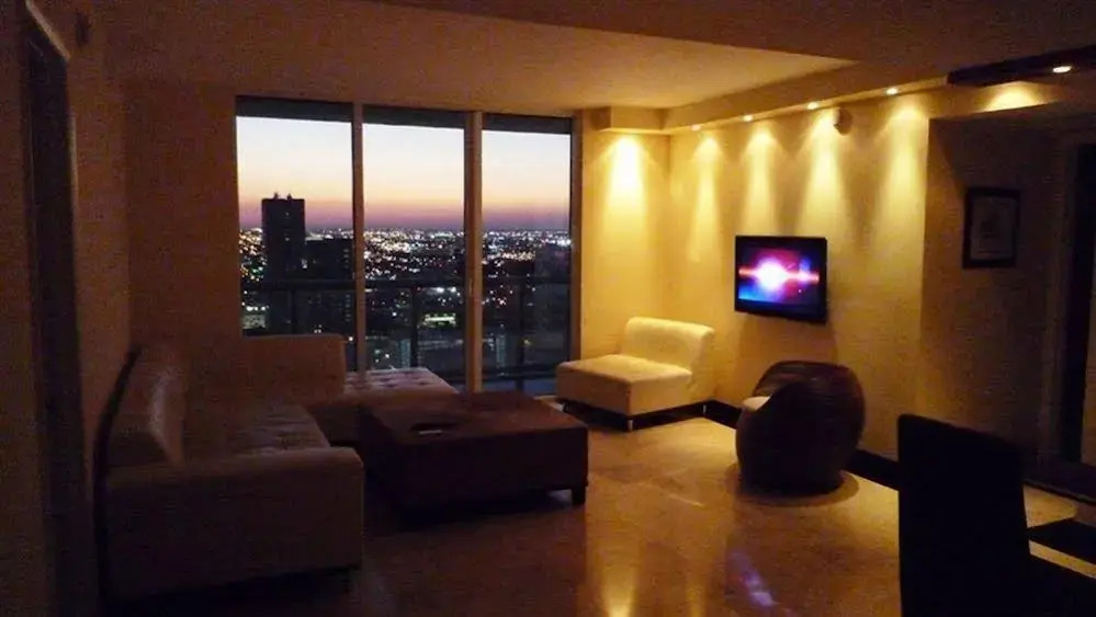 Luxury Apartments at 50 Biscayne