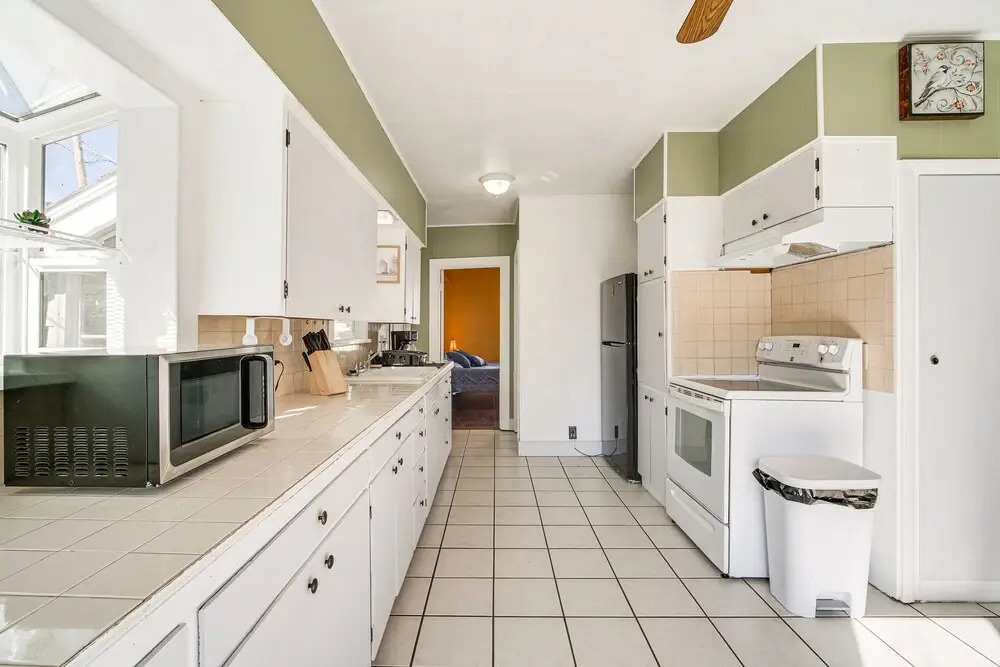 Klamath Falls Home w/ Deck ~ 1 Mi to Downtown